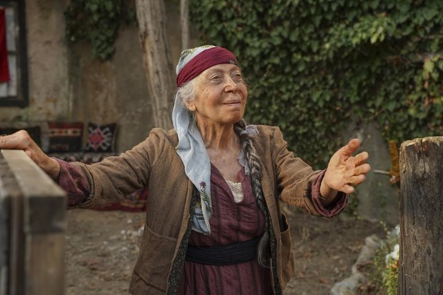 darmaduman ayla meral cetinkaya kimdir nerelidir kac yasindadir